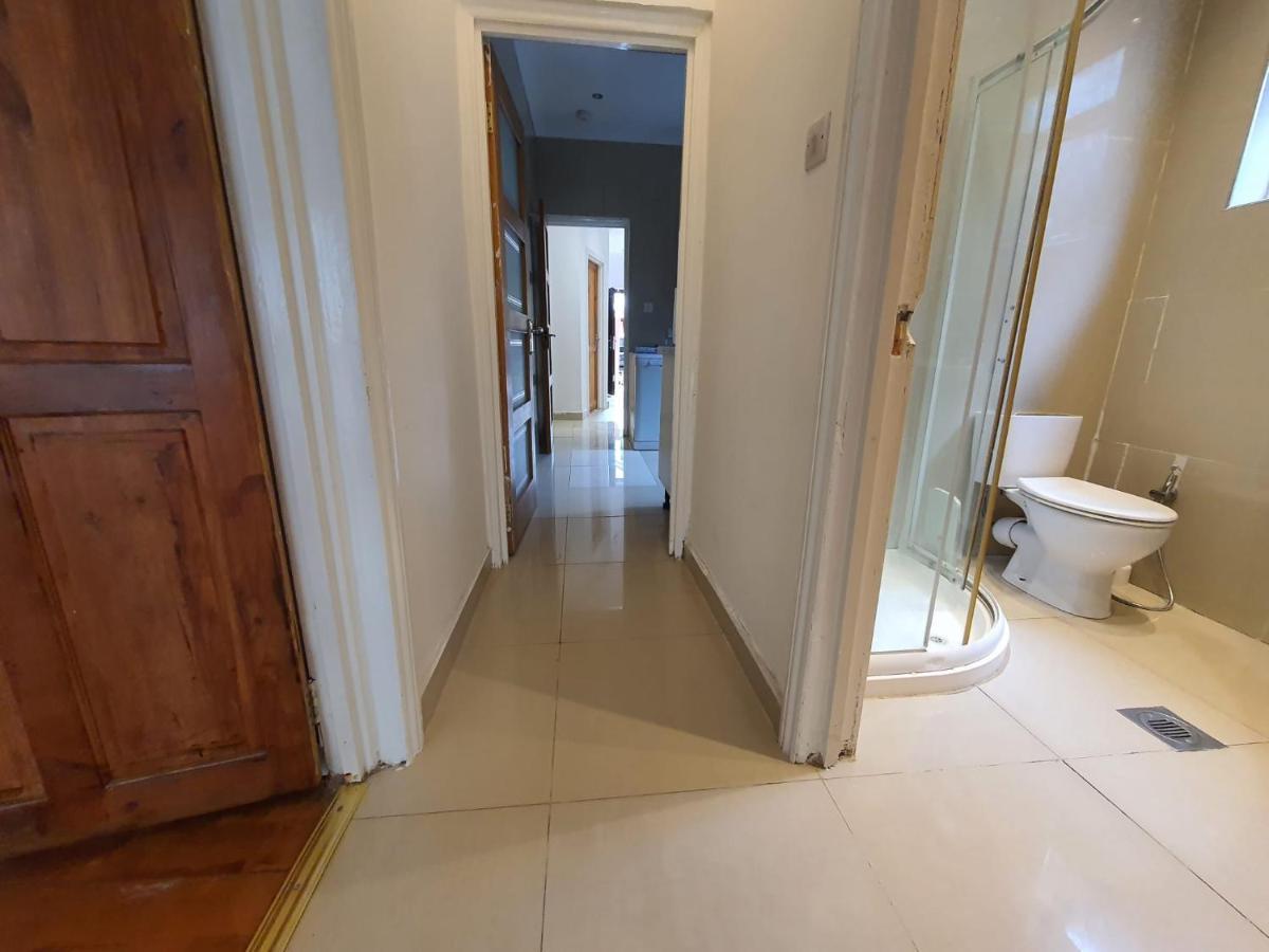 Private Room- Direct Travel Central/ Heathrow Londres Exterior foto