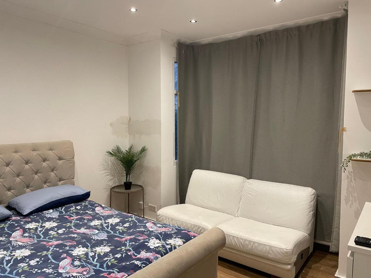 Private Room- Direct Travel Central/ Heathrow Londres Exterior foto